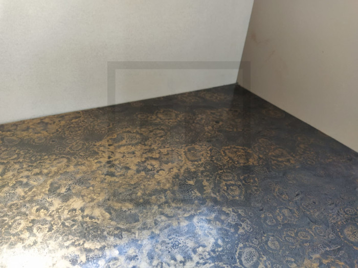 Piso decorativo metalizado