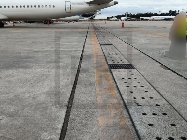 Juntas ya tratadas en piso en exteriores
